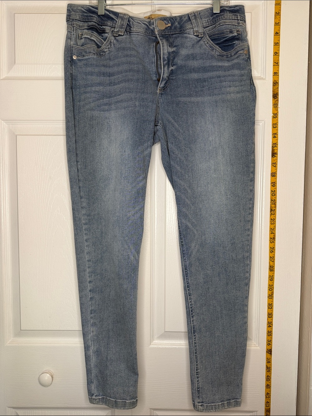 Democracy Women's Light Wash Skinny Jeans